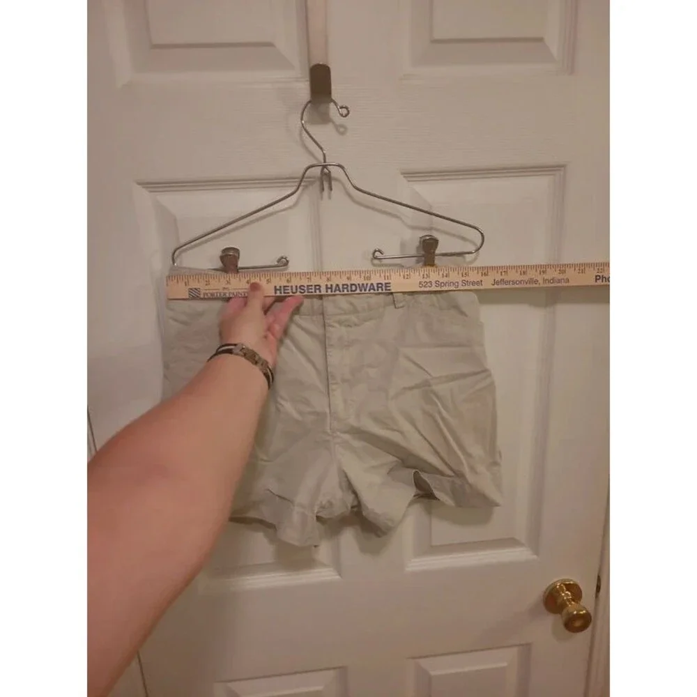 Eddie Bauer Khaki shorts 10